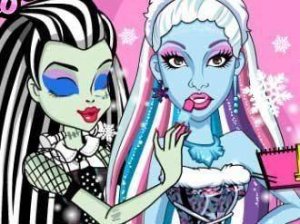 Monsterfy Lady Gaga Dress Up Game